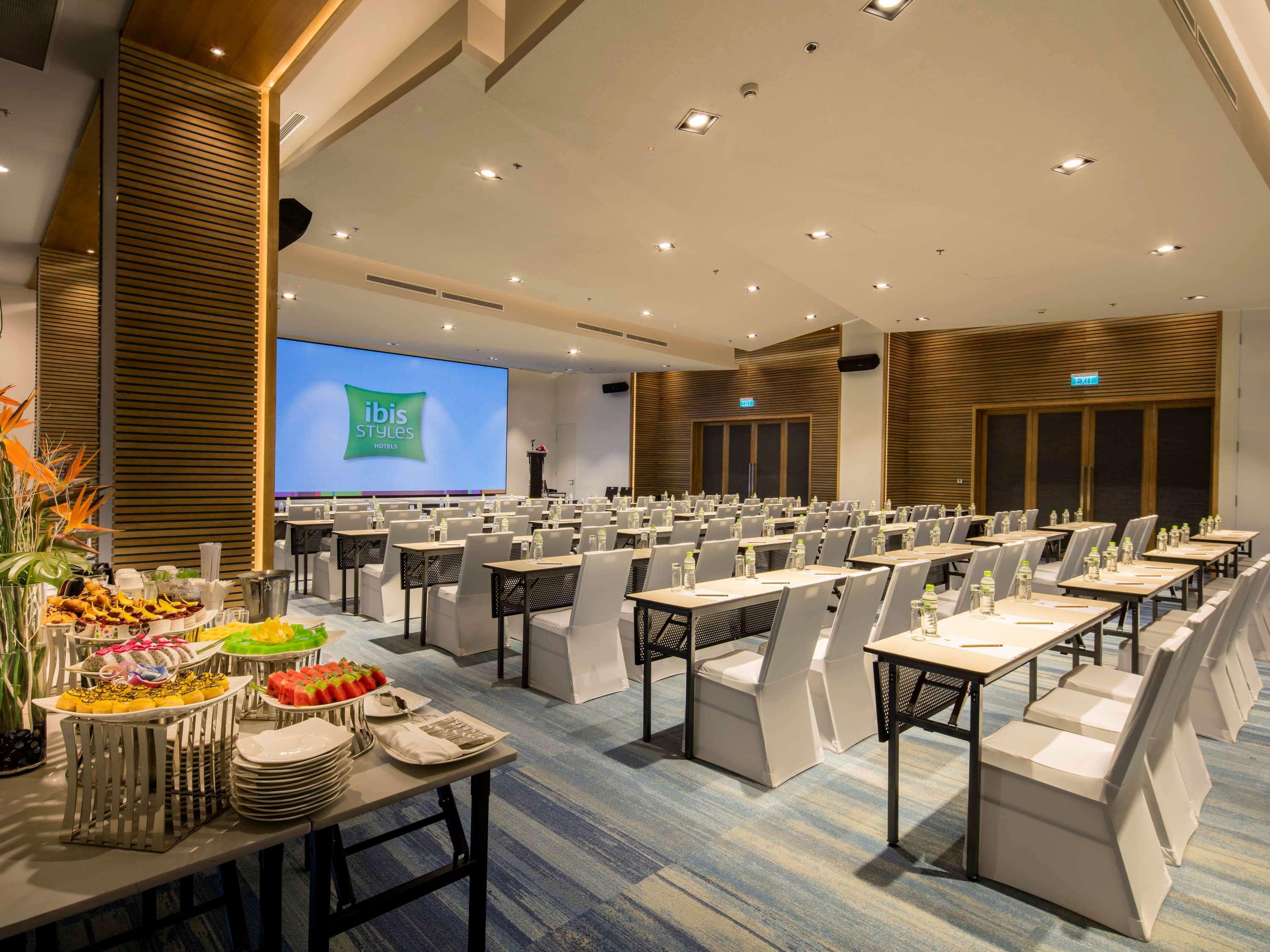 Готель Ibis Styles Нячанг Екстер'єр фото