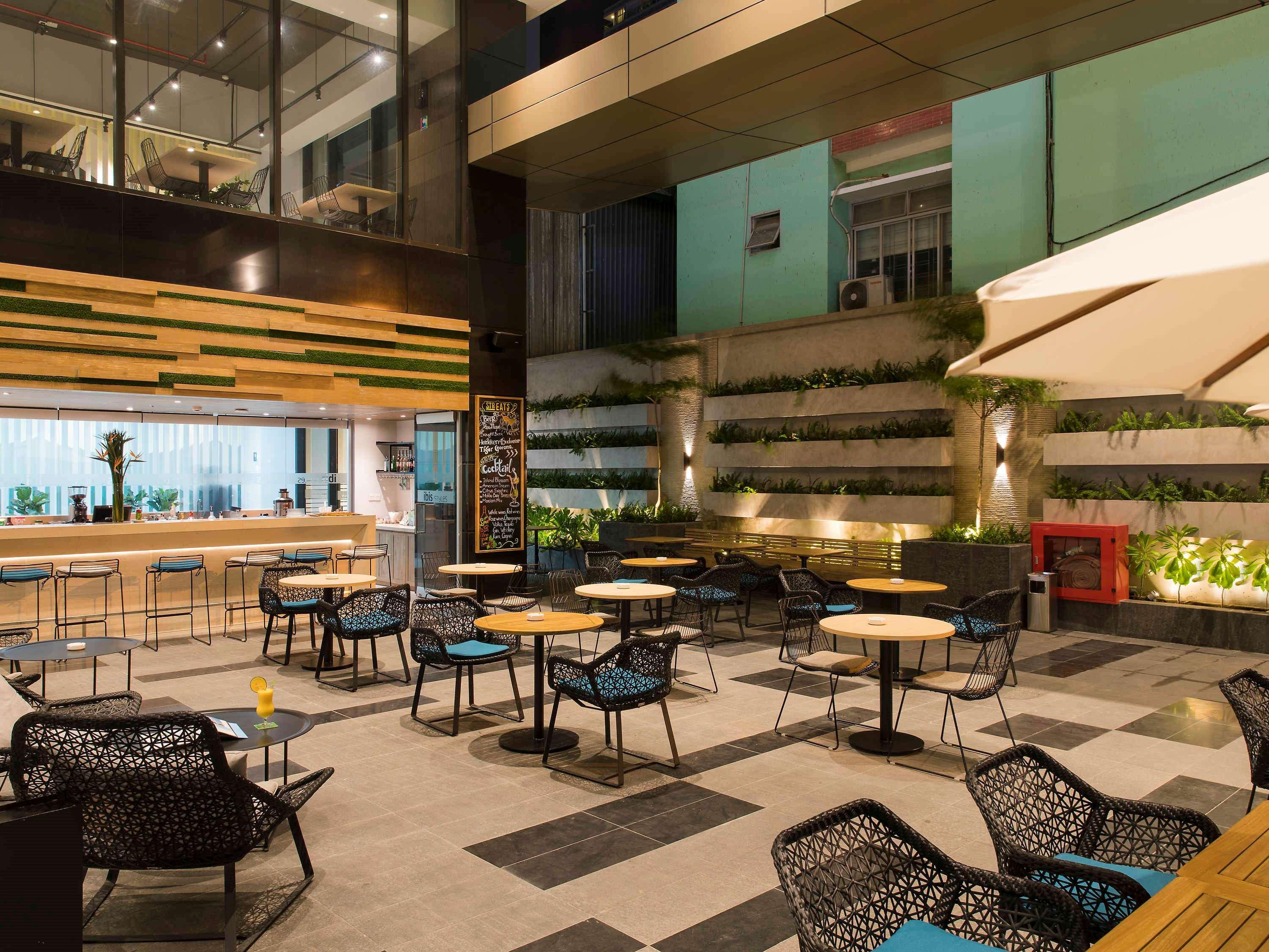 Готель Ibis Styles Нячанг Екстер'єр фото