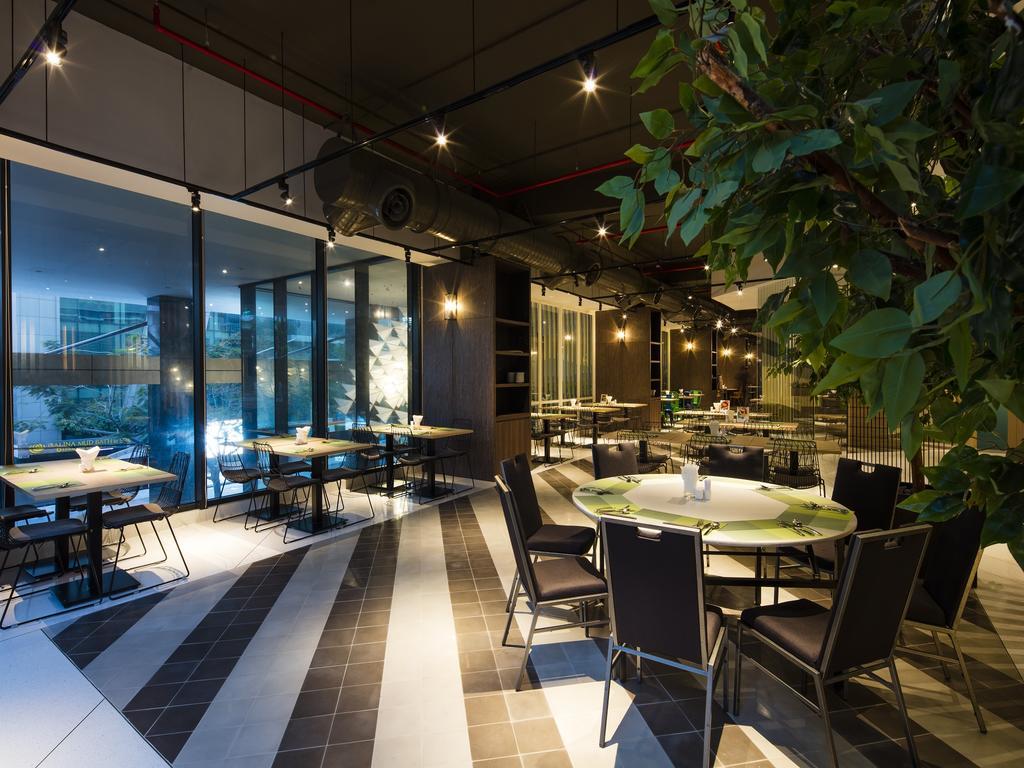Готель Ibis Styles Нячанг Екстер'єр фото